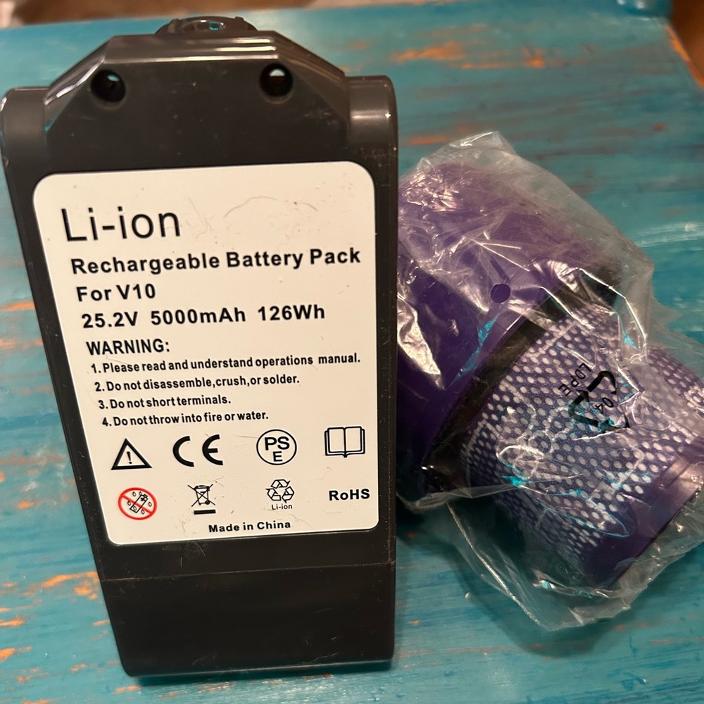 Dyson Knick off V-10 Animal Battery